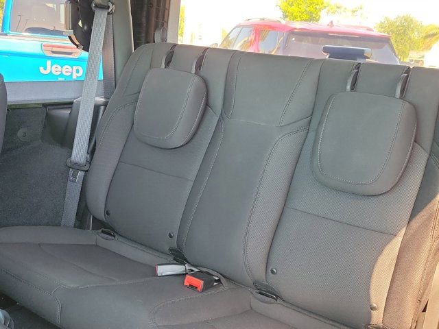Used 2022 Jeep Wrangler Sport image 14