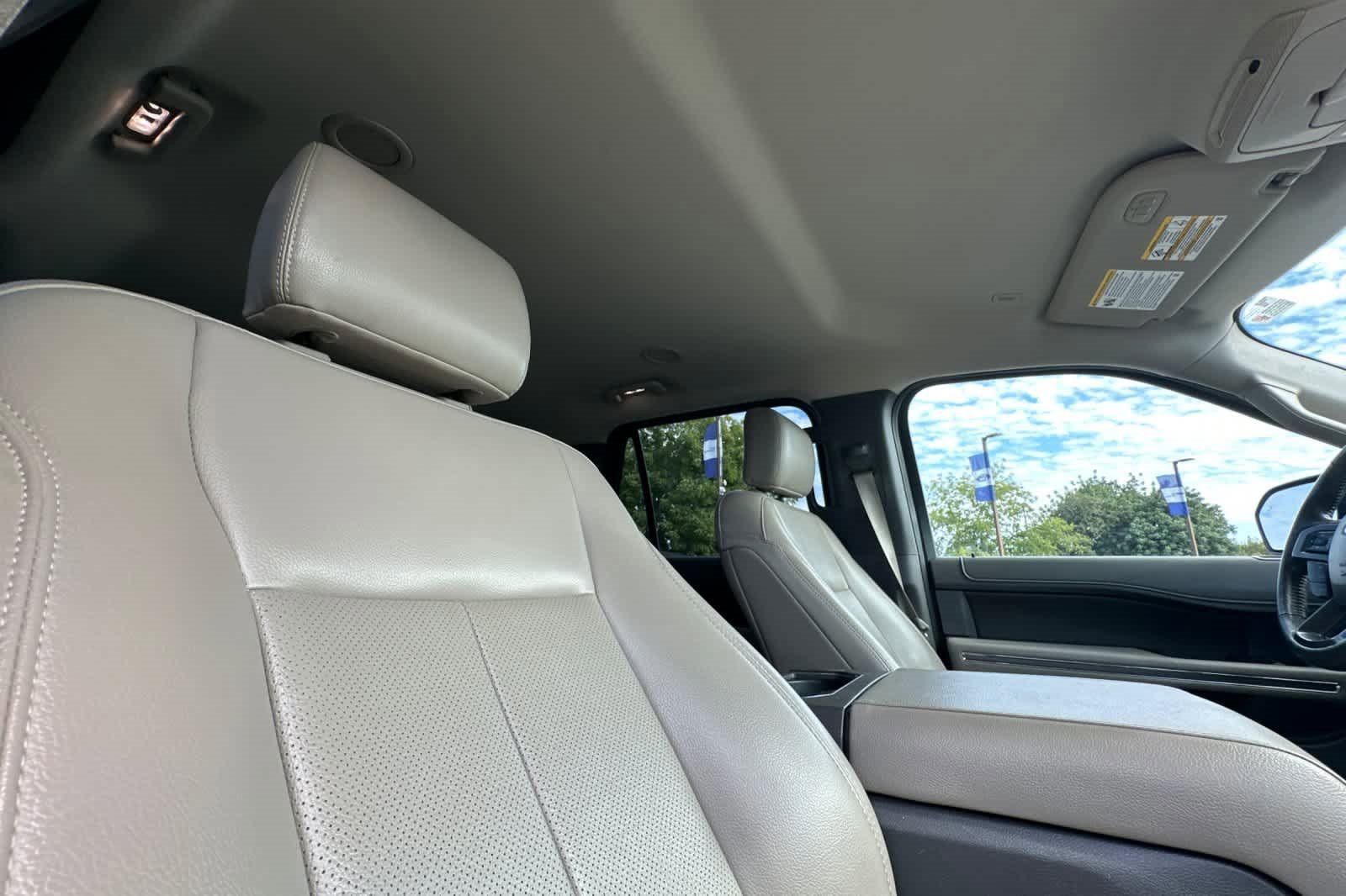 Certified 2020 Ford Expedition XLT w/ Equipment Group 202A image 18