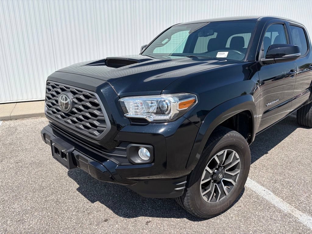 Used 2020 Toyota Tacoma TRD Sport w/ Technology Package AWD/4WD image 2
