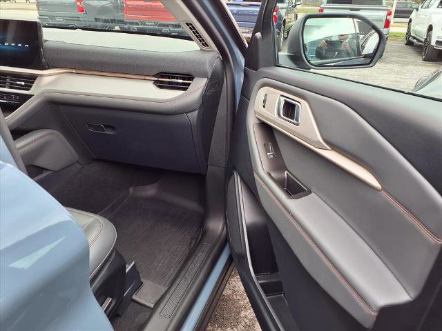 Certified 2025 Ford Explorer Active w/ Active Comfort Package image 27