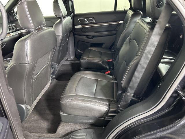 Certified 2018 Ford Explorer Limited w/ Equipment Group 301A AWD/4WD image 19
