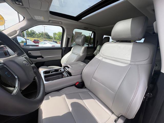 Certified 2025 Ford Expedition Max Active AWD/4WD image 13