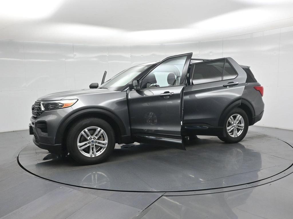 Certified 2023 Ford Explorer XLT RWD image 38