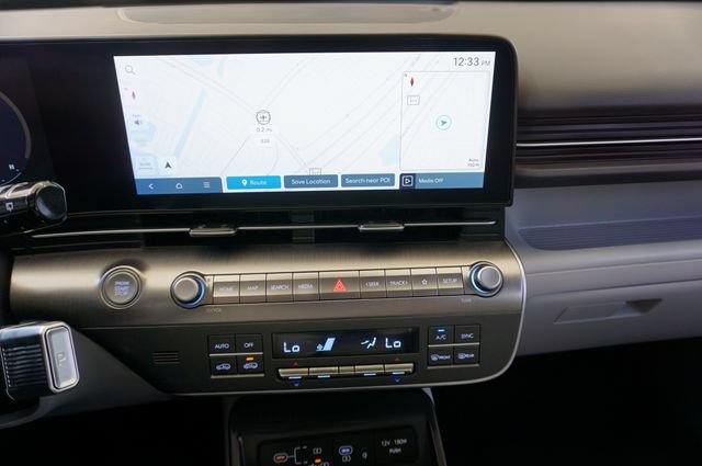 Used 2024 Hyundai Kona SEL w/ Convenience Package FWD image 4