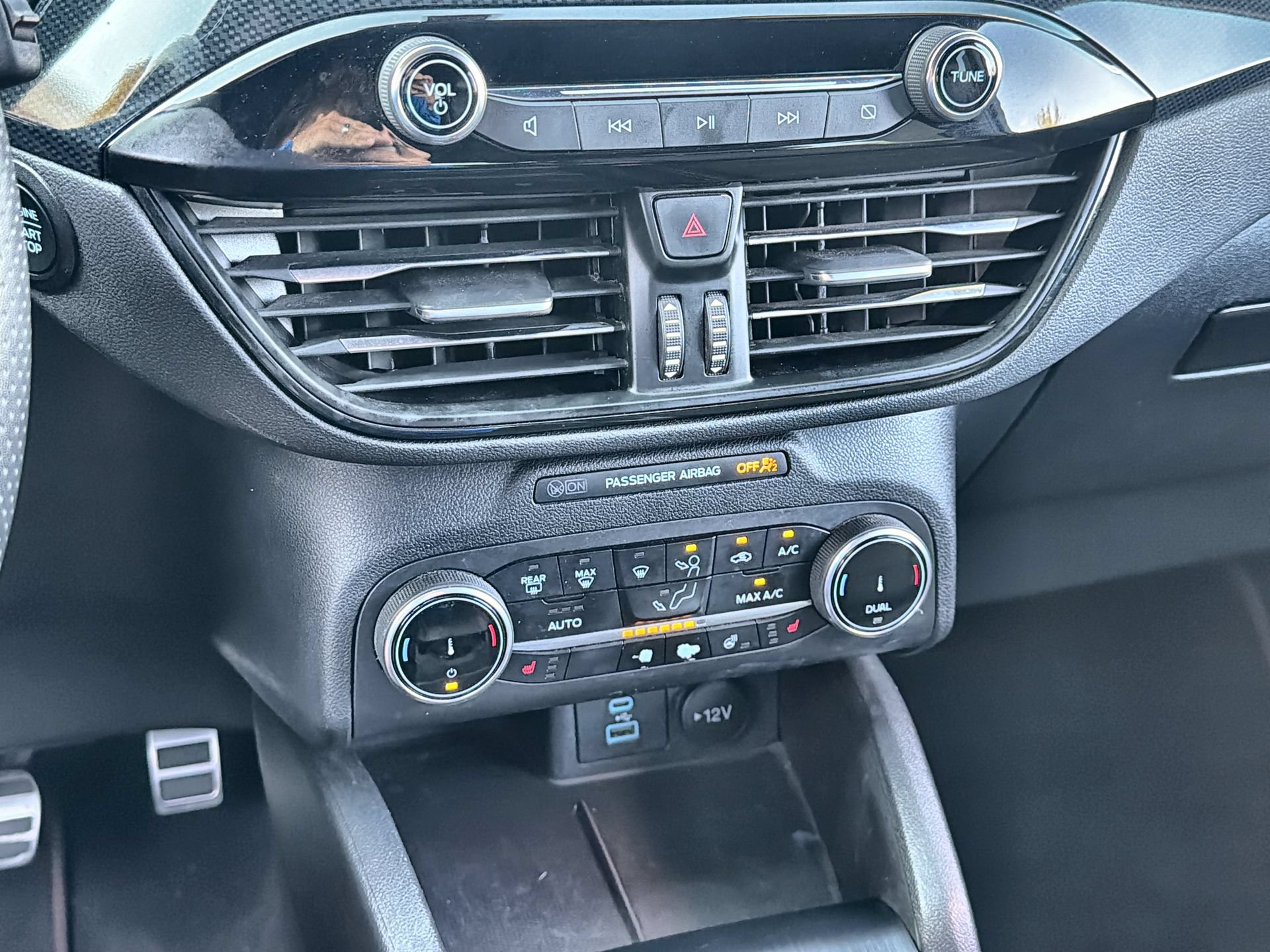 Certified 2023 Ford Escape ST-Line AWD/4WD image 18