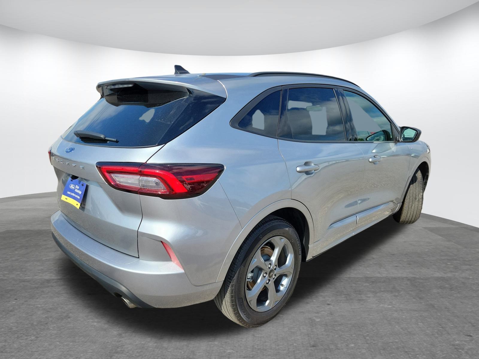 Certified 2024 Ford Escape ST-Line image 4