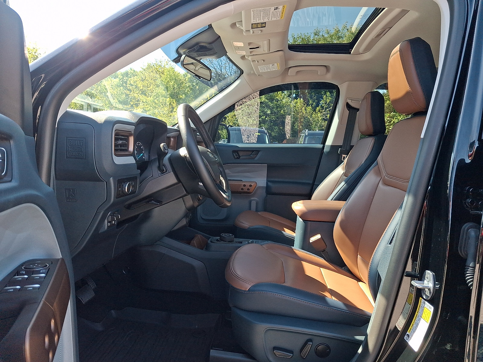 Certified 2024 Ford Maverick Lariat w/ FX4 Off-Road Package AWD/4WD image 14