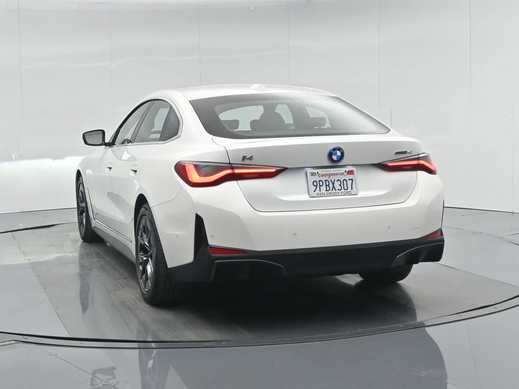 Used 2025 BMW i4 eDrive40 image 18