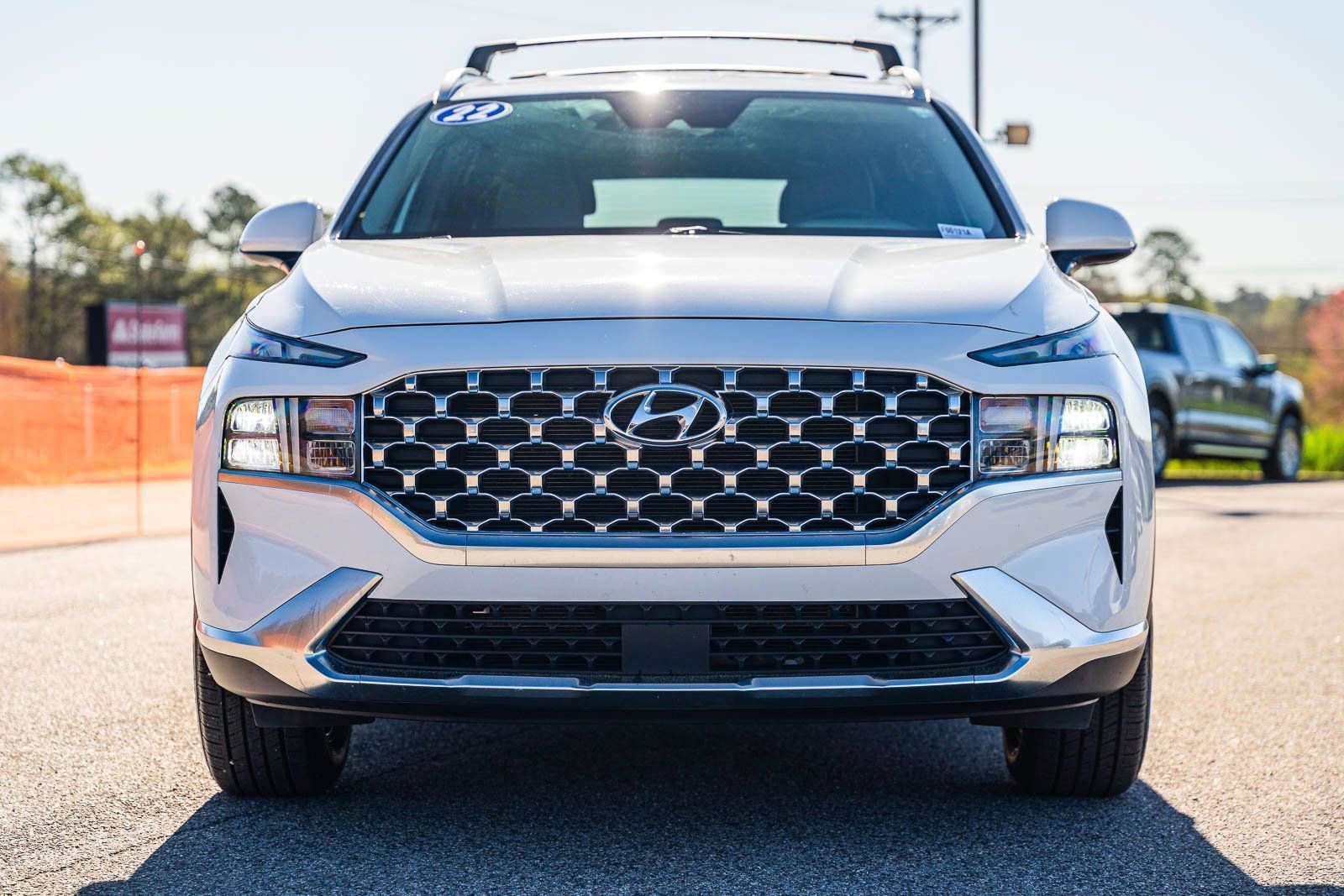 Used 2022 Hyundai Santa Fe SEL FWD image 2