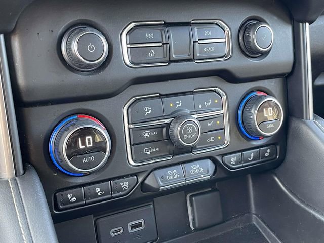 Used 2021 Chevrolet Suburban Premier w/ Premium Package image 24