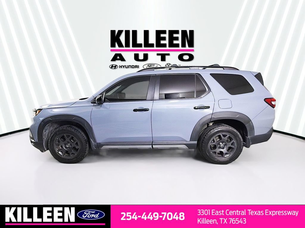 Used 2023 Honda Pilot TrailSport image 4