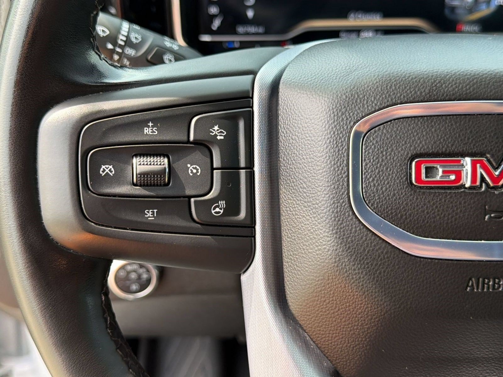 Used 2025 GMC Sierra 2500 SLT w/ Texas SLT Premium Package AWD/4WD image 16