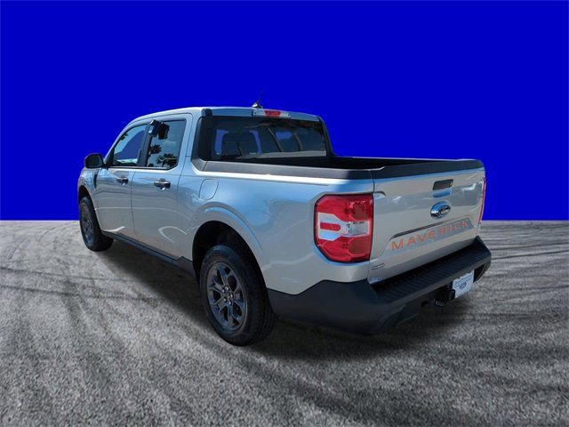 Certified 2022 Ford Maverick XLT image 3