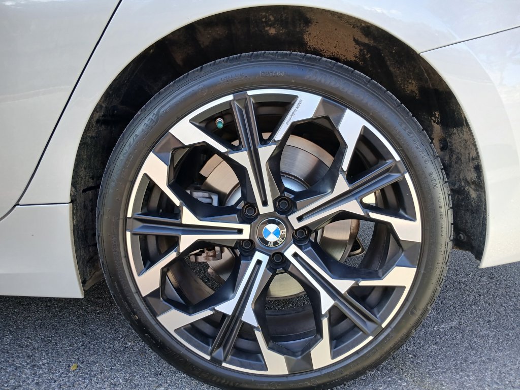 Used 2025 BMW 330i xDrive Sedan w/ M Sport Package AWD/4WD image 23