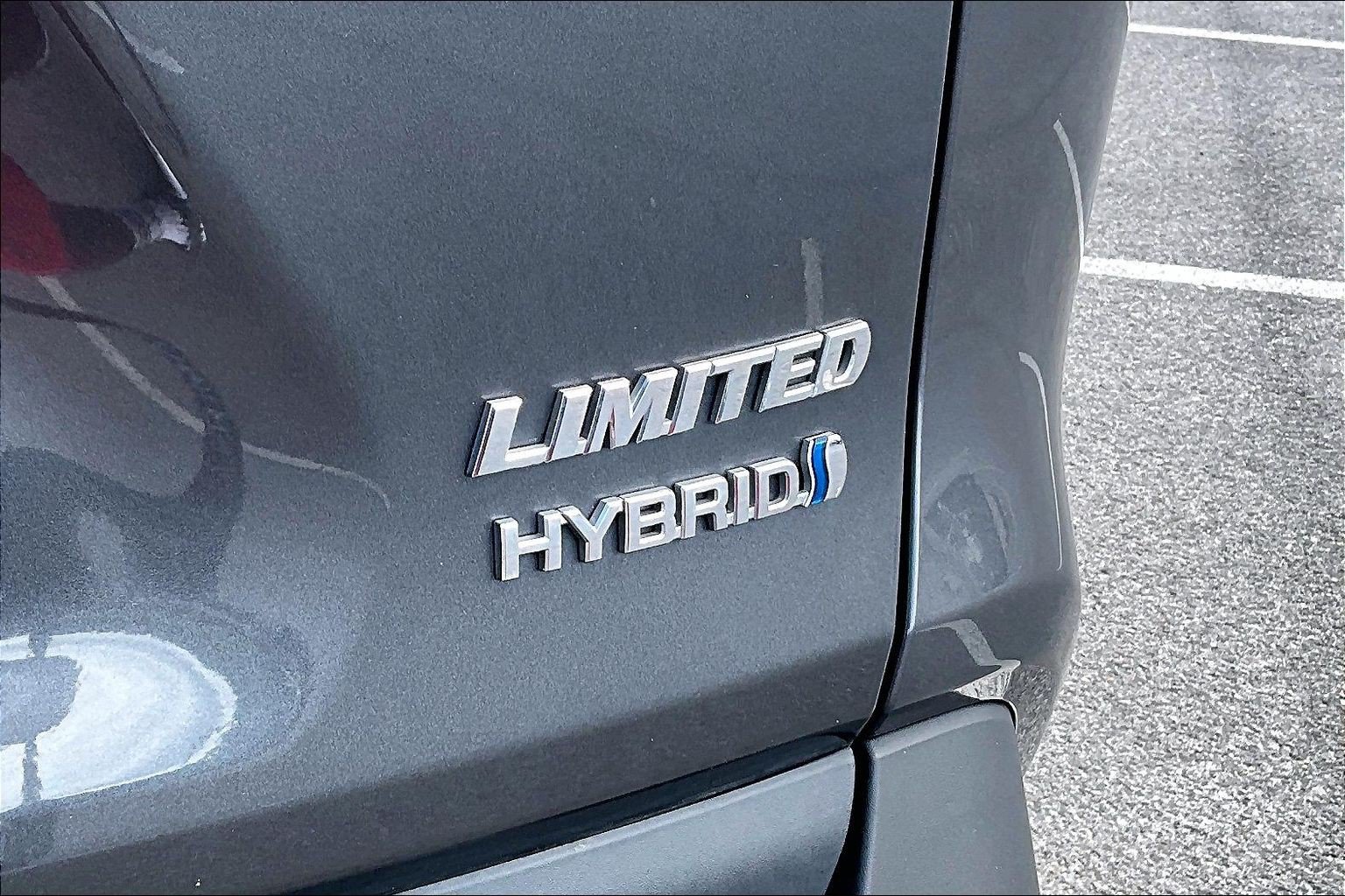 Used 2023 Toyota RAV4 Limited AWD/4WD image 24