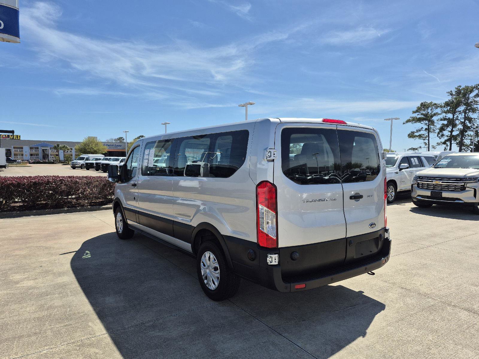 Certified 2020 Ford Transit 350 XLT RWD image 3