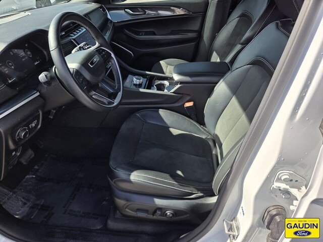 Used 2021 Jeep Grand Cherokee L Laredo AWD/4WD image 11
