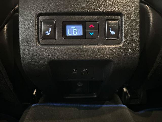 Used 2025 Mitsubishi Outlander 4WD Plug-In Hybrid image 30