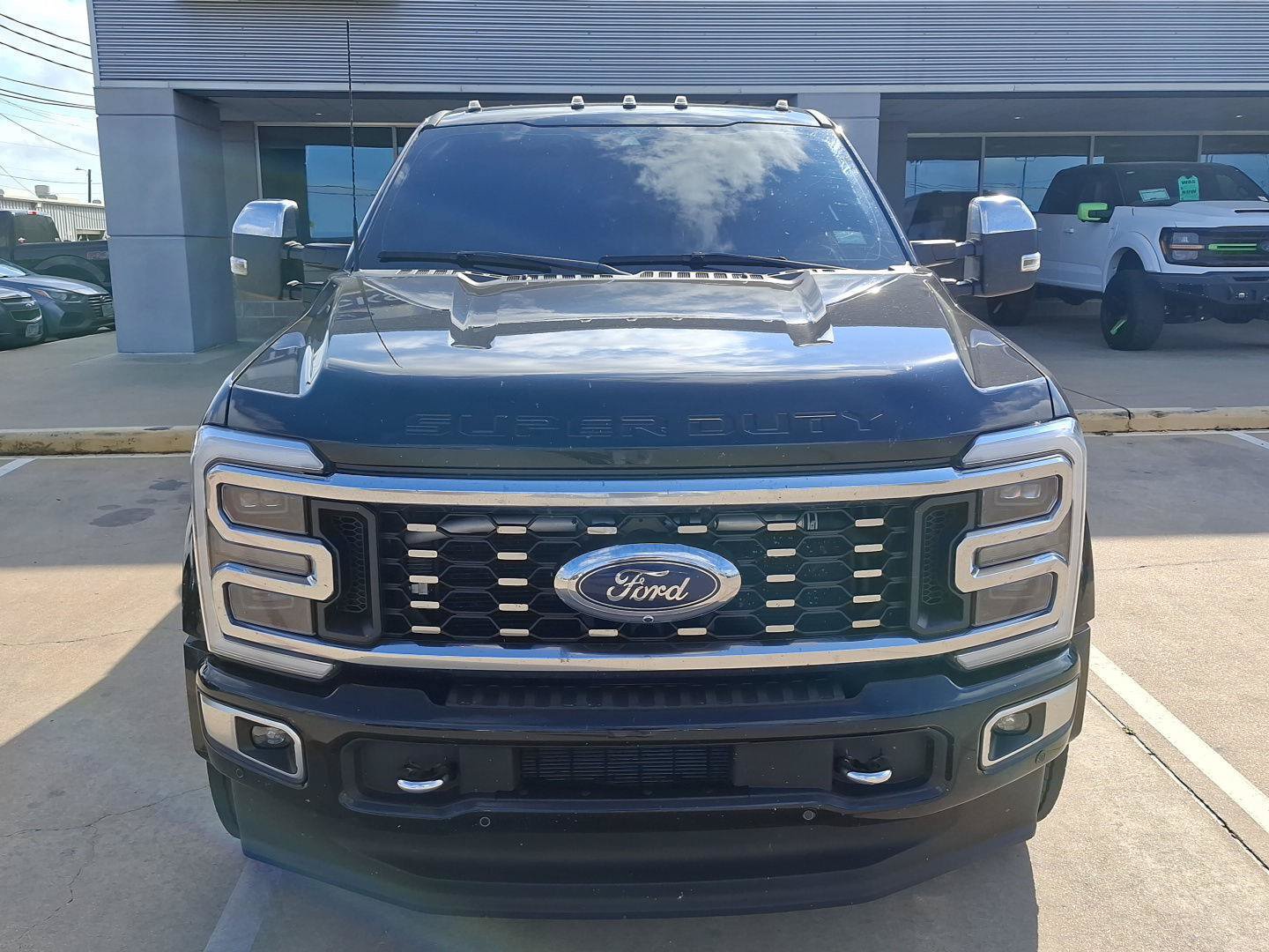 Certified 2024 Ford F450 Platinum w/ FX4 Off-Road Package AWD/4WD image 27