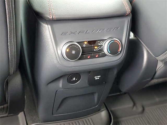 Certified 2025 Ford Explorer ST image 31