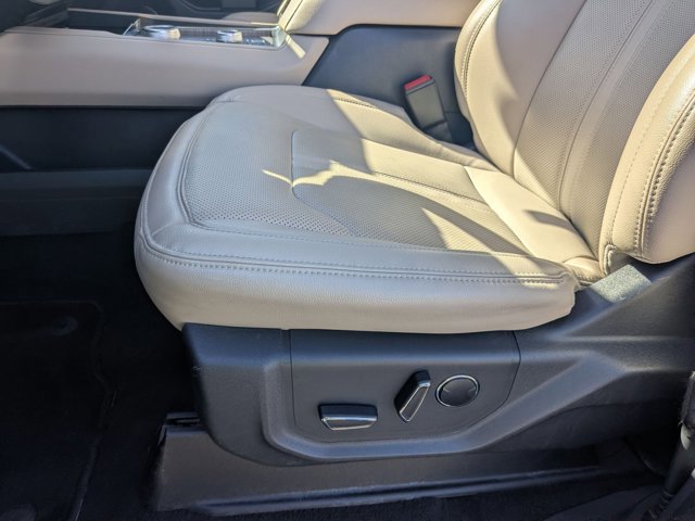 Certified 2024 Ford Expedition Limited image 23