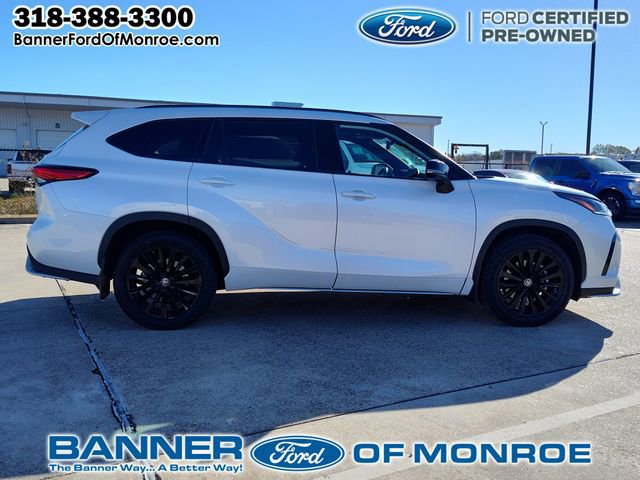 Used 2023 Toyota Highlander L image 2