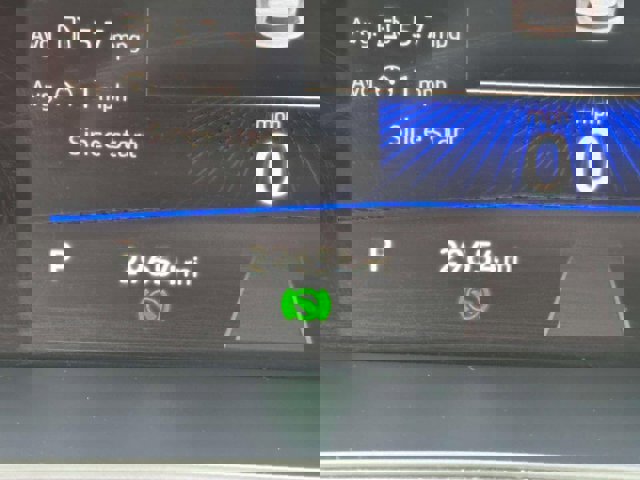 Used 2022 Volkswagen Tiguan SE w/ Panoramic Sunroof Package image 29