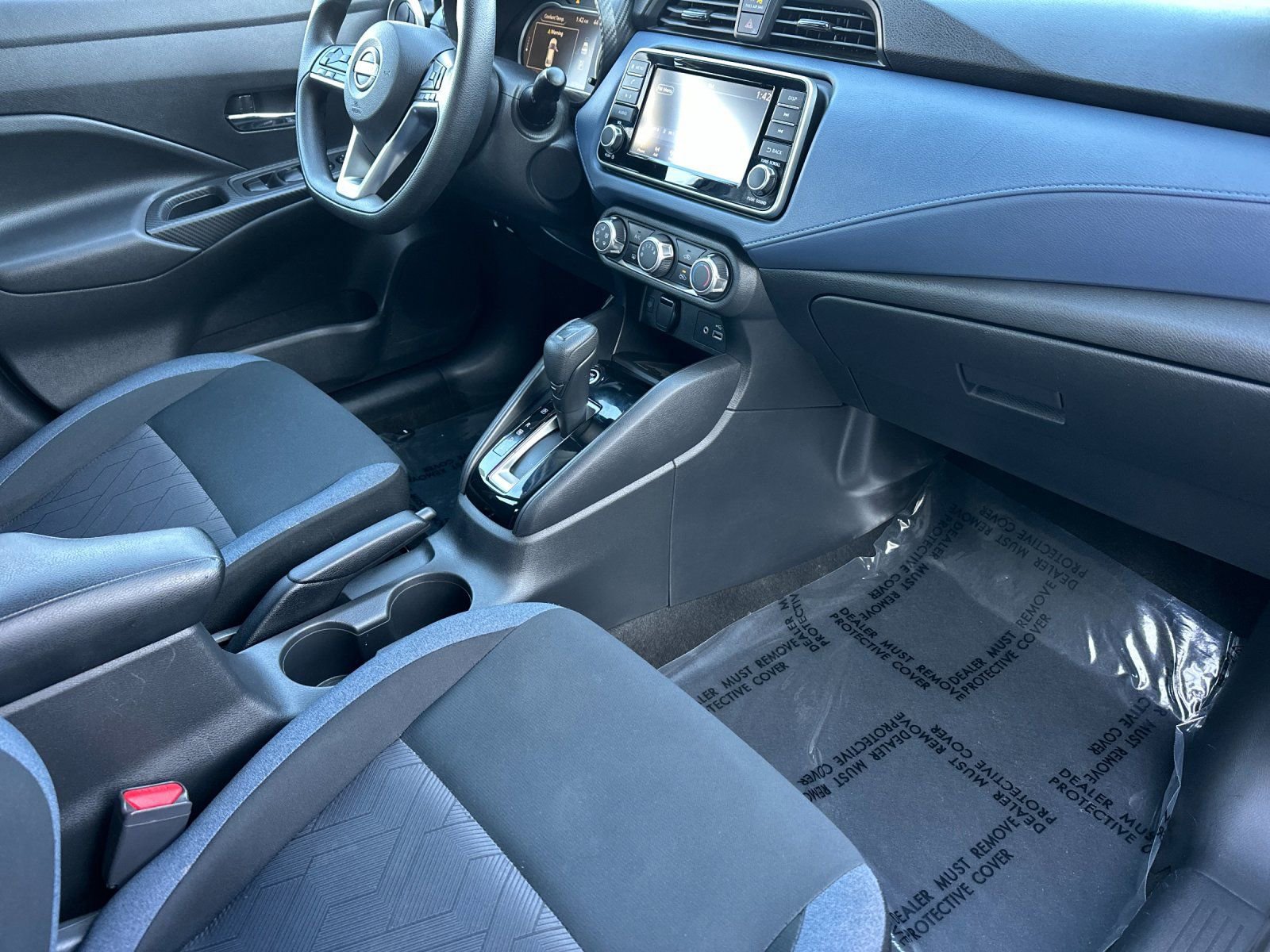 Used 2023 Nissan Versa SV image 14