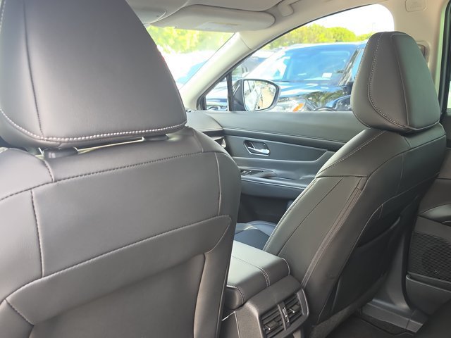 Used 2025 Nissan Murano SV FWD image 18