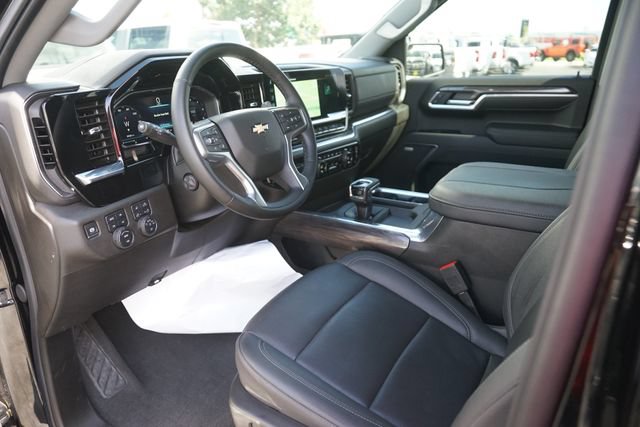 Used 2025 Chevrolet Silverado 1500 LTZ w/ LTZ Premium Texas Edition AWD/4WD image 8