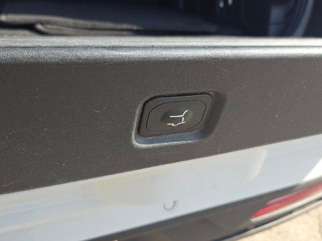 Certified 2025 Ford Expedition Active AWD/4WD image 19
