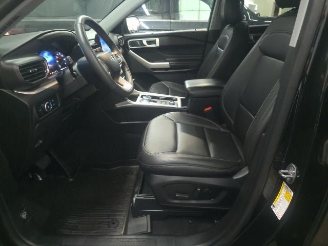Certified 2024 Ford Explorer XLT w/ Equipment Group 202A AWD/4WD image 16