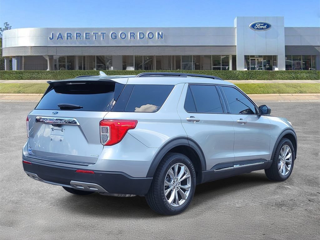 Certified 2020 Ford Explorer XLT w/ Equipment Group 202A RWD image 4