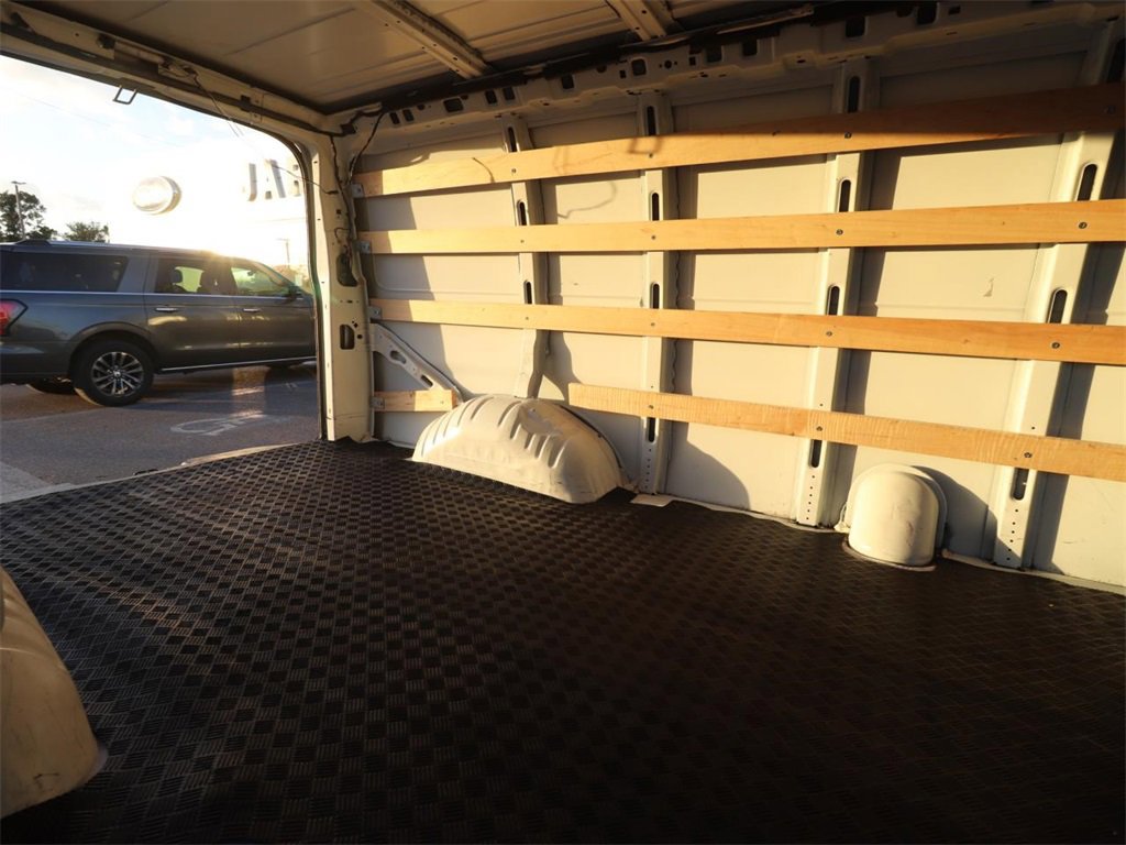 Used 2024 GMC Savana 2500 w/ Driver Convenience Package image 13