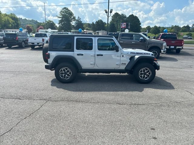 Used 2024 Jeep Wrangler Unlimited Rubicon AWD/4WD image 46