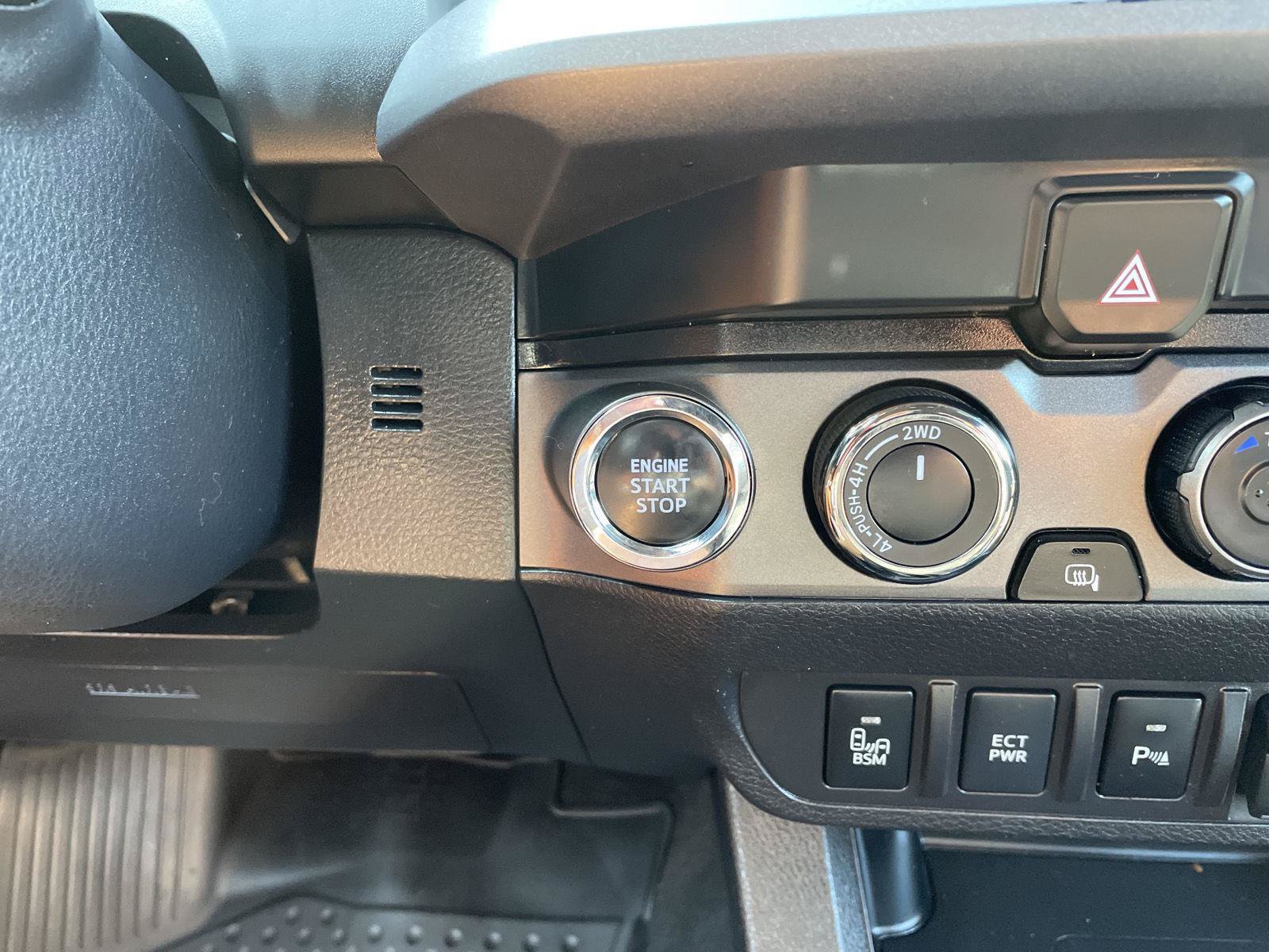 Used 2023 Toyota Tacoma TRD Sport w/ Technology Package AWD/4WD image 23