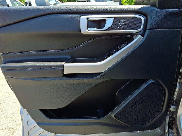 Certified 2024 Ford Explorer XLT AWD/4WD image 13