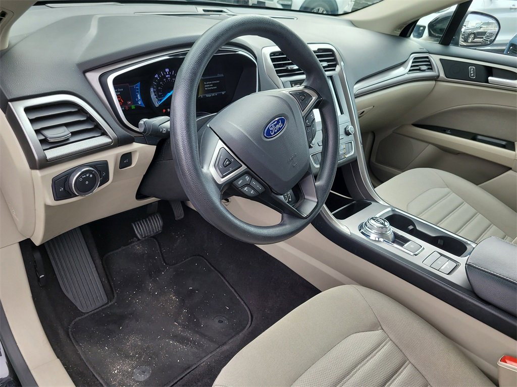 Certified 2019 Ford Fusion SE image 16