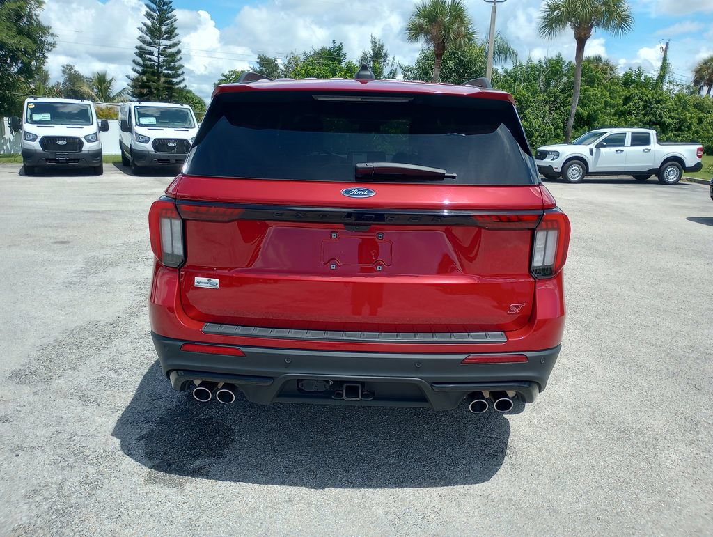 Certified 2025 Ford Explorer ST RWD image 6