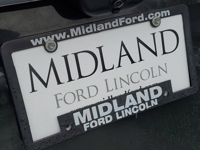 Certified 2022 Ford Explorer XLT w/ Equipment Group 202A image 10