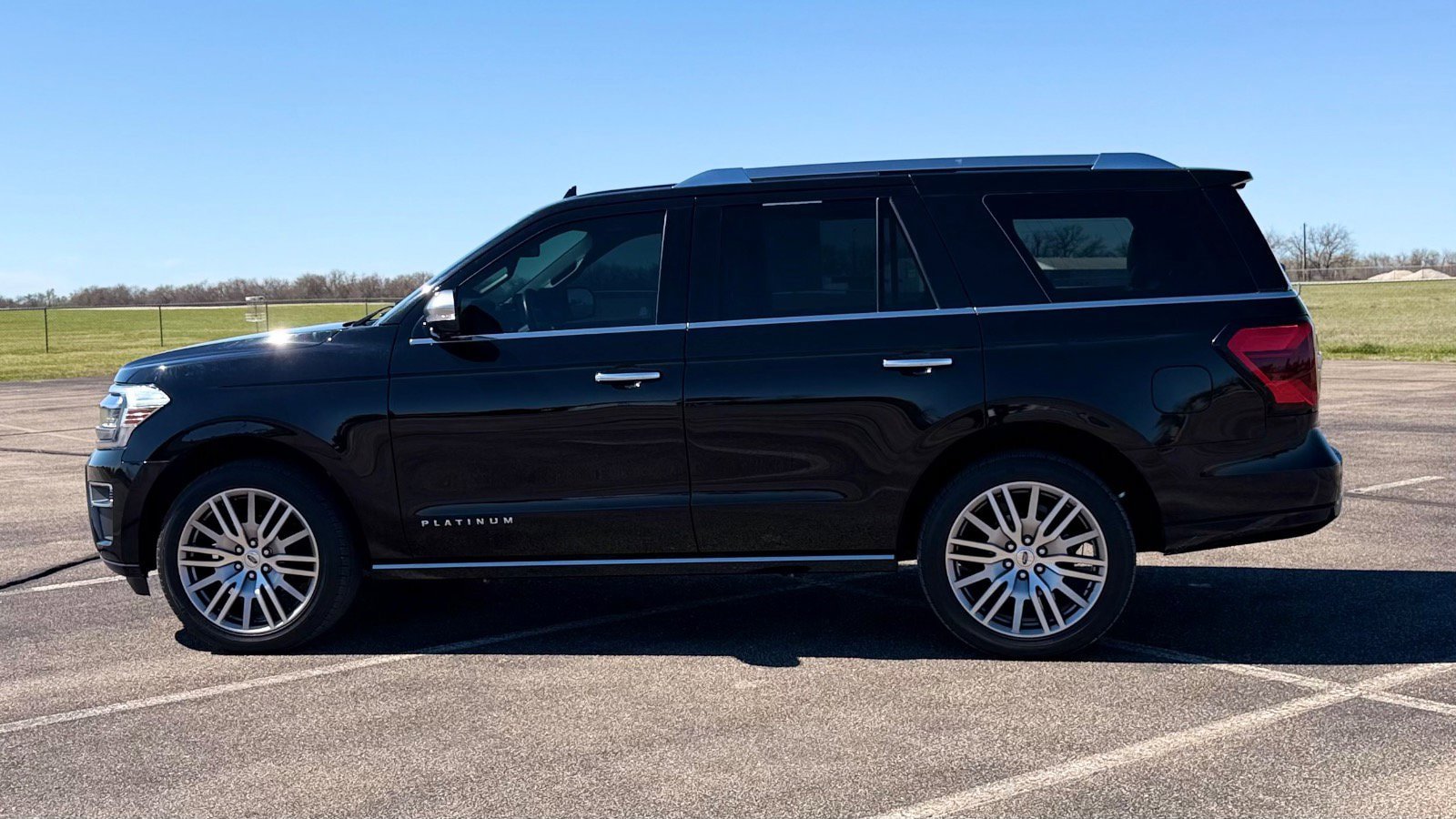 Certified 2022 Ford Expedition Platinum AWD/4WD image 12