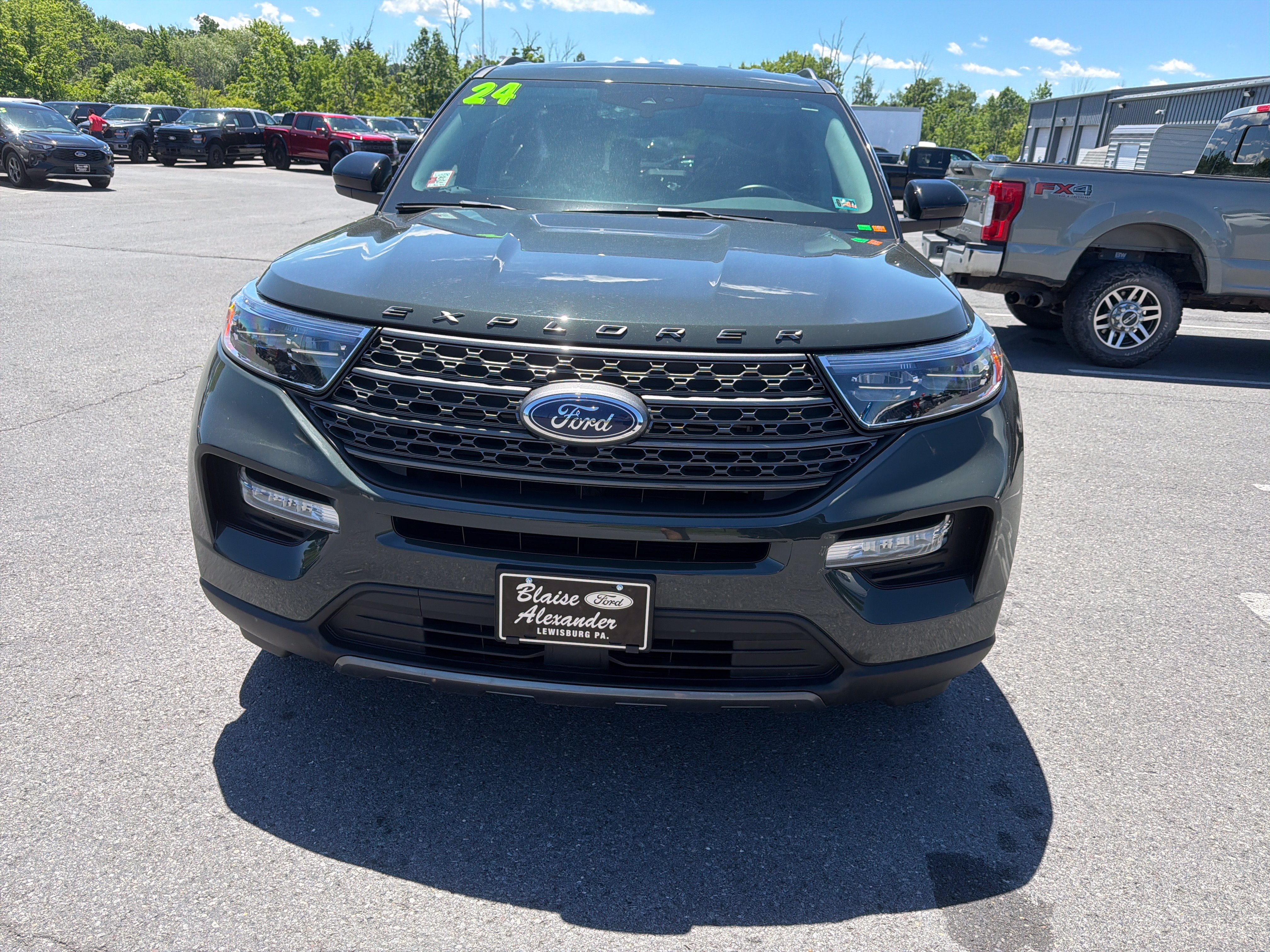 Certified 2024 Ford Explorer XLT w/ Equipment Group 202A AWD/4WD image 9