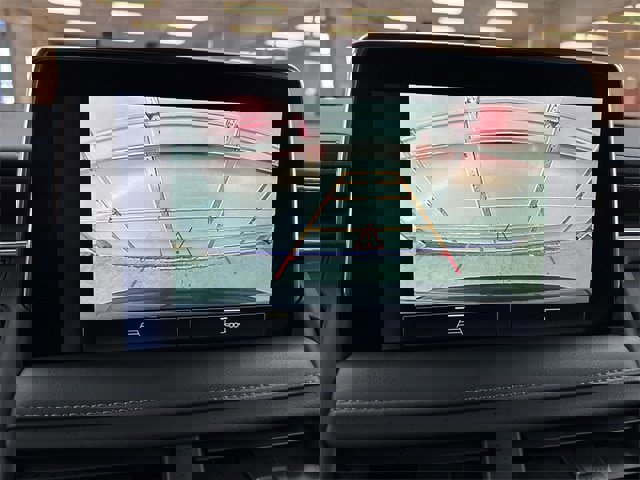 Used 2024 Chevrolet Suburban LT image 9