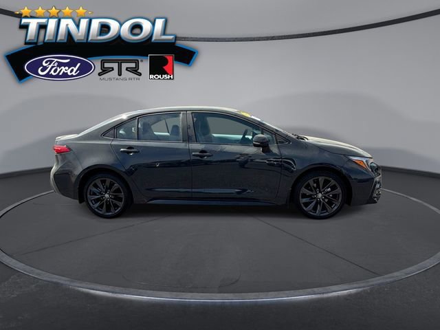 Used 2025 Toyota Corolla SE image 2