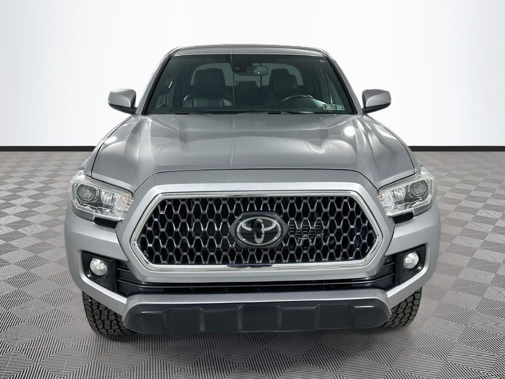 Used 2019 Toyota Tacoma TRD Off-Road AWD/4WD image 3