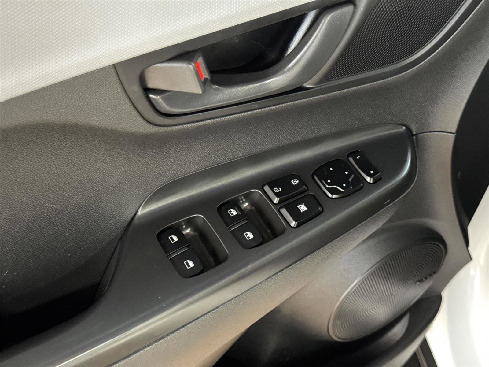 Used 2019 Hyundai Kona SEL w/ SEL Tech Package 02 image 29