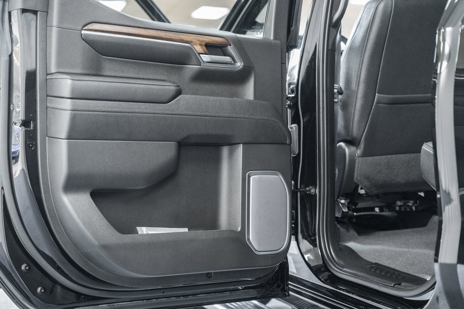 Used 2023 Chevrolet Silverado 1500 High Country w/ High Country Premium Package image 47