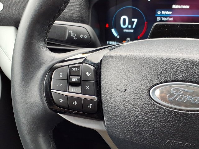Certified 2025 Ford Explorer Platinum w/ LUX Leather Package AWD/4WD image 23