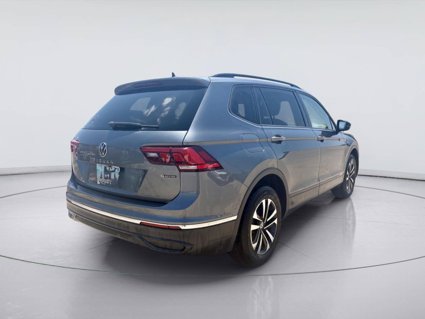 Used 2024 Volkswagen Tiguan S AWD/4WD image 6