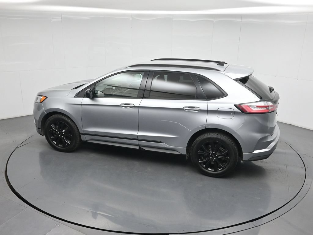 Certified 2022 Ford Edge SE w/ Black Appearance Package AWD/4WD image 41